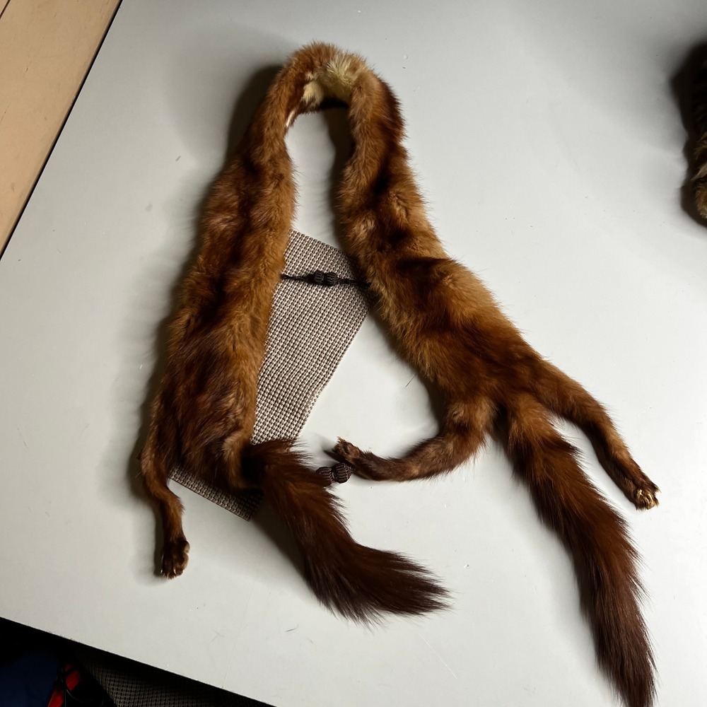 Vintage Mahogany Brown Mink Fur 2 Pelt Stole Scarf with Paws and Tails Taxidermy
